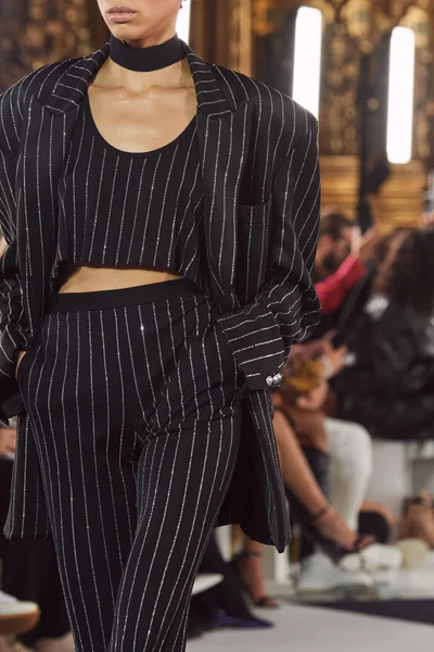 Look 253